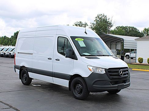 Used 2025 Mercedes-Benz Sprinter 2500 image 3