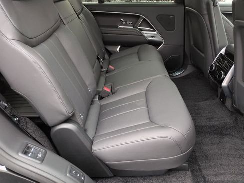 New 2026 Land Rover Range Rover Long Wheelbase SE AWD/4WD image 21