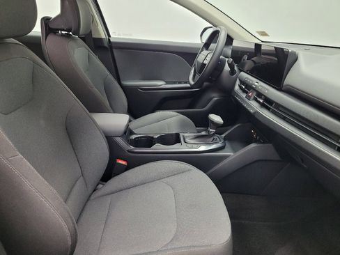 Used 2025 Kia K4 FWD image 21