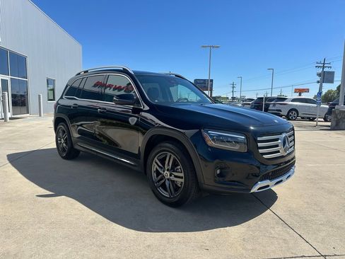 Used 2025 Mercedes-Benz GLB 250 GLB 250 image 3