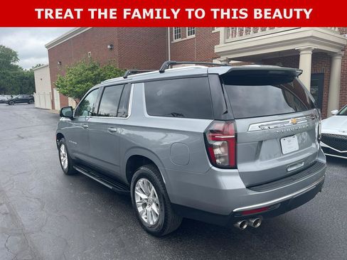 Used 2023 Chevrolet Suburban Premier AWD/4WD image 11