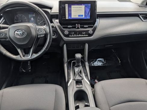 Used 2023 Toyota Corolla Cross LE FWD image 11