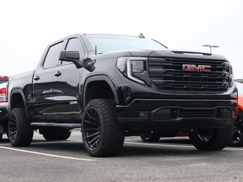Used 2024 GMC Sierra 1500 Elevation w/ X31 Off-Road Package AWD/4WD image 1