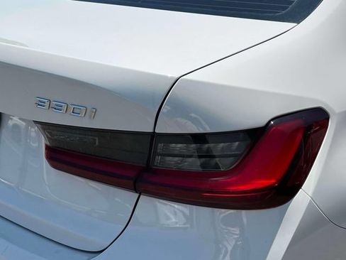 Used 2022 BMW 330i Sedan w/ Driving Assistance Package RWD image 15
