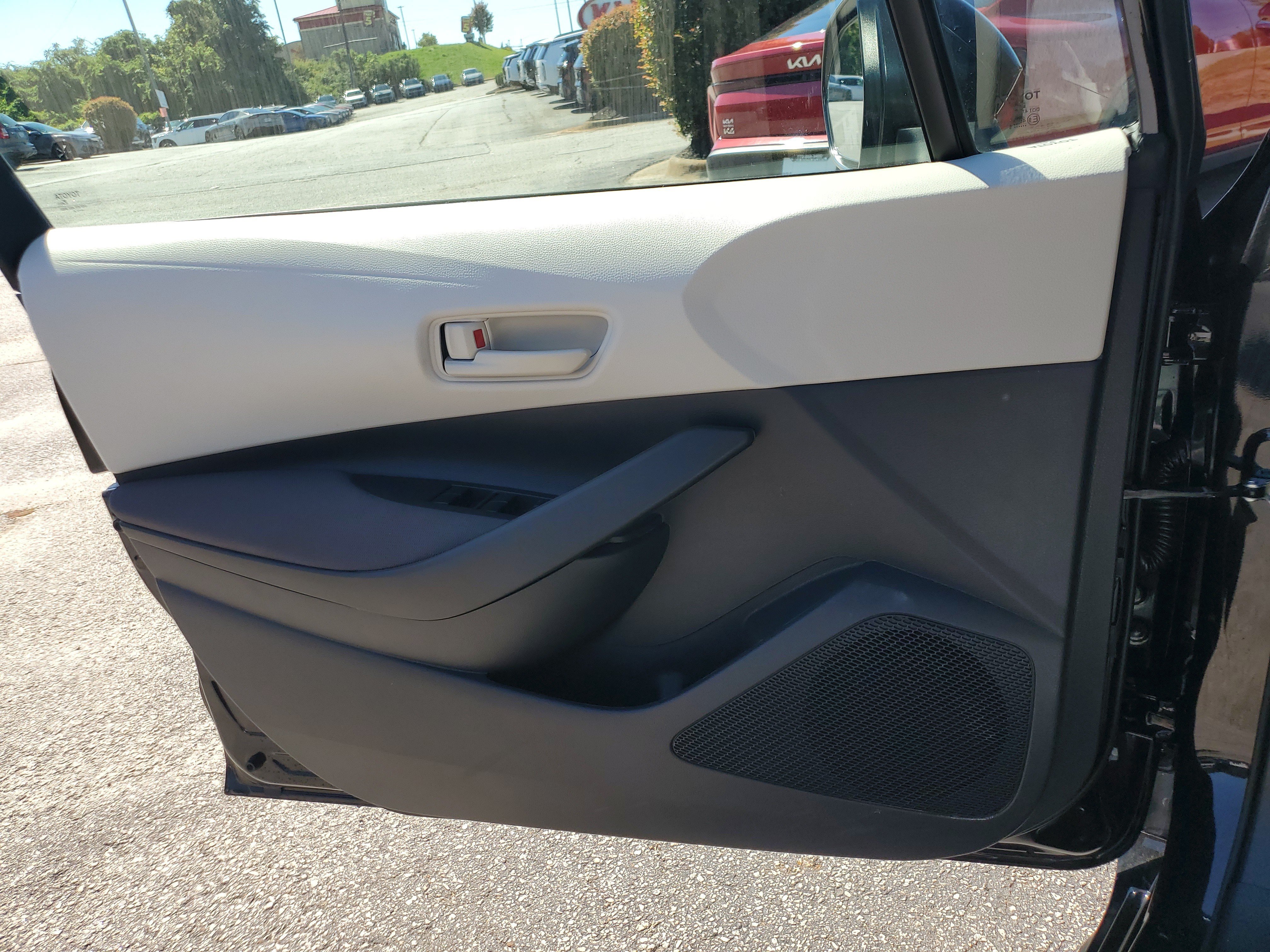 Used 2026 Toyota Corolla LE FWD image 29