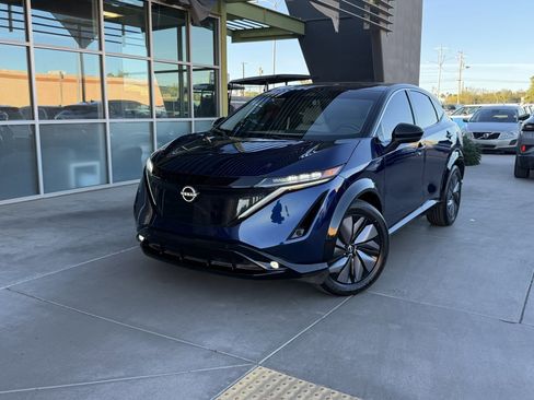 Used 2023 Nissan Ariya FWD image 2