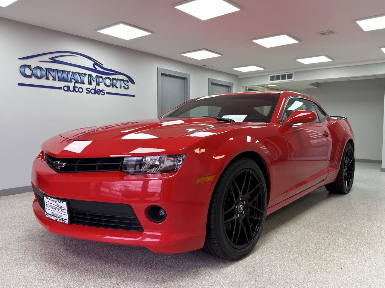 Used 2015 Chevrolet Camaro LT RWD image 1