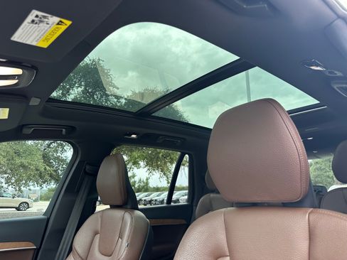 Certified 2023 Volvo XC90 B6 Core w/ Climate Package image 24