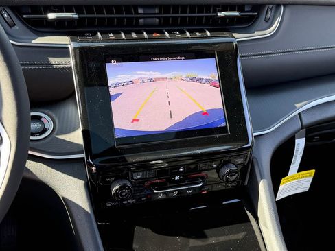 New 2026 Jeep Grand Cherokee Laredo X image 13