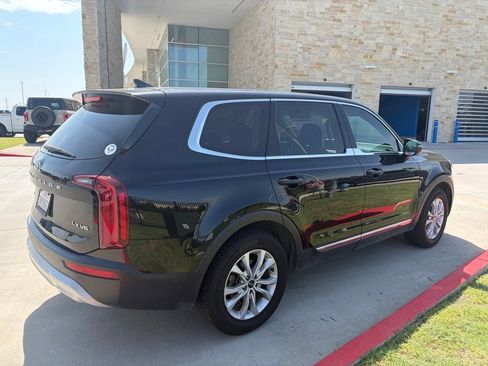 Used 2021 Kia Telluride LX AWD/4WD image 7