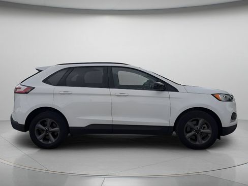Used 2024 Ford Edge SEL w/ Sport Appearance Package AWD/4WD image 9
