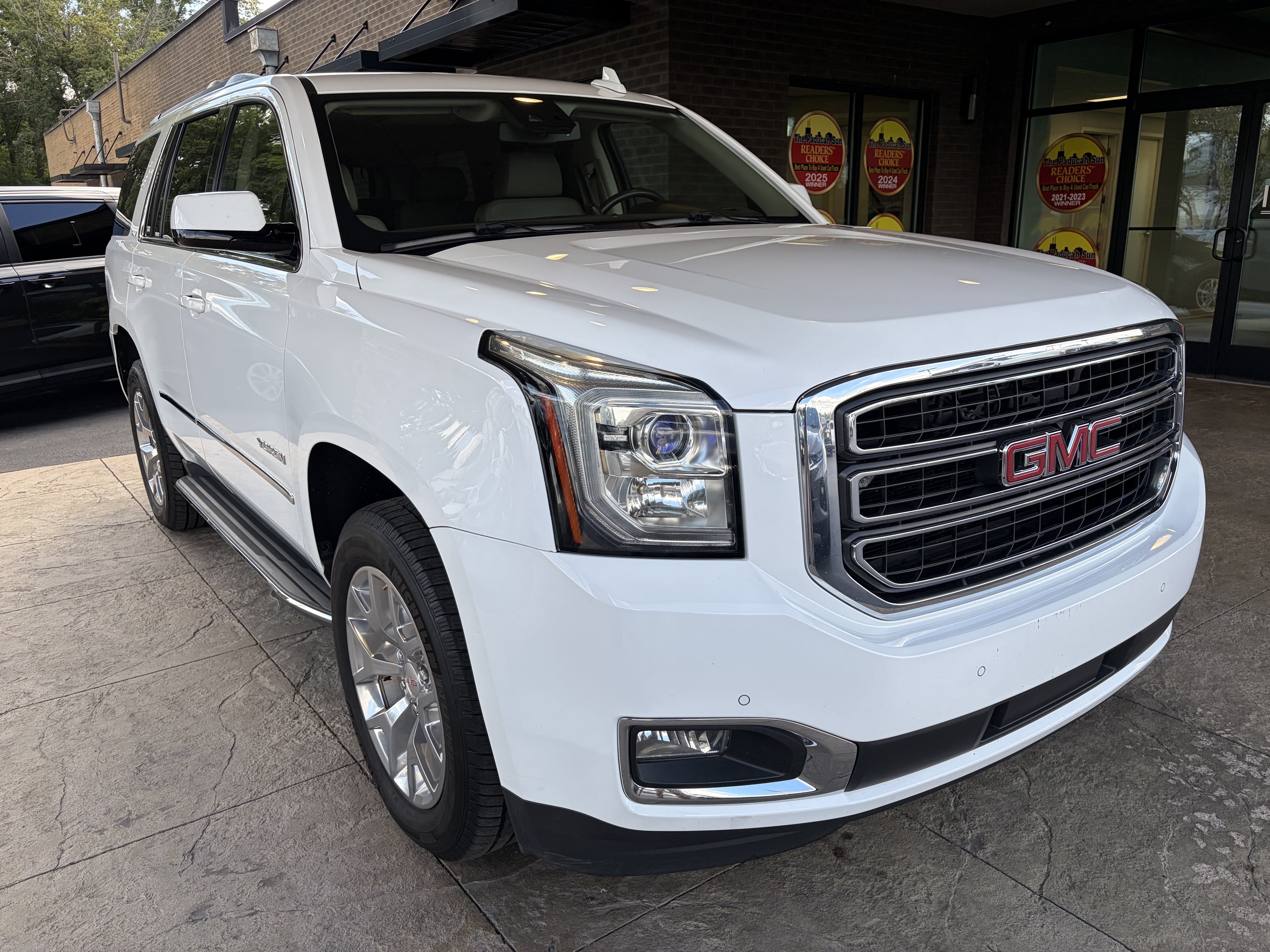 Used 2016 GMC Yukon SLT w/ Open Road Package AWD/4WD image 4