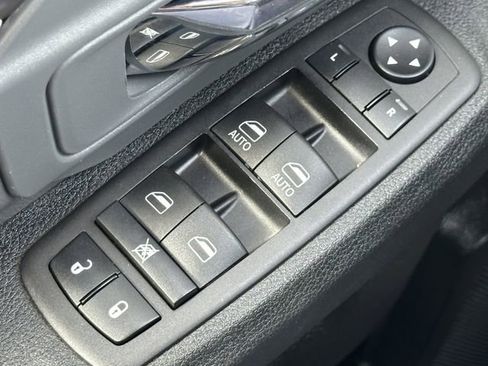 Used 2024 RAM 1500 Classic SLT AWD/4WD image 21