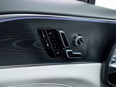 New 2026 Cadillac Lyriq Sport image 18