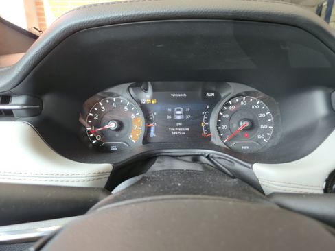 Used 2023 Jeep Compass Limited AWD/4WD image 12