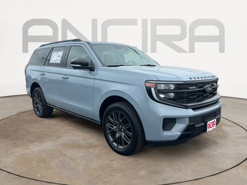 New 2025 Ford Expedition Platinum w/ Stealth Performance Package image 4