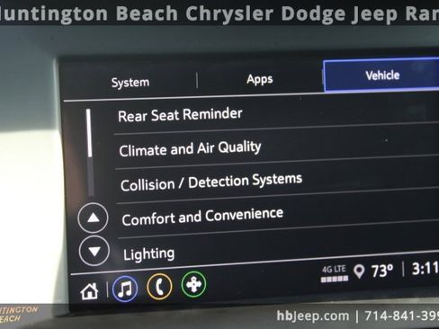 Used 2024 GMC Terrain SLE image 33