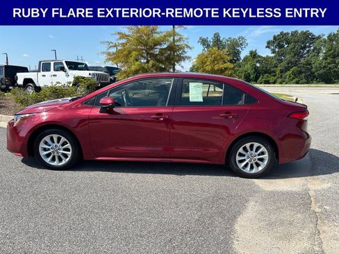 Used 2022 Toyota Corolla LE FWD image 5
