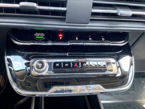 Used 2025 Lincoln Corsair FWD image 30