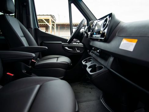 New 2026 Mercedes-Benz Sprinter 2500 image 15