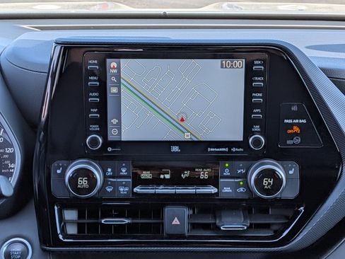 Used 2021 Toyota Highlander XSE AWD/4WD image 34