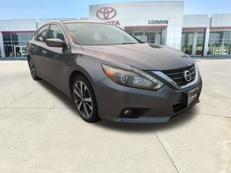 Used 2017 Nissan Altima 2.5 SR w/ LED Appearance Package FWD video 2