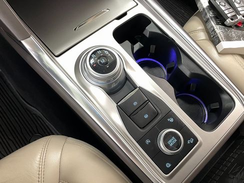 Used 2020 Ford Explorer Platinum image 38