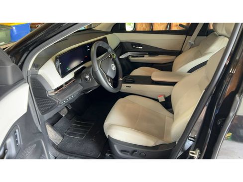 Used 2024 Nissan Ariya AWD image 7