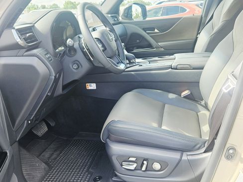Used 2025 Lexus LX 700h Overtrail AWD/4WD image 12
