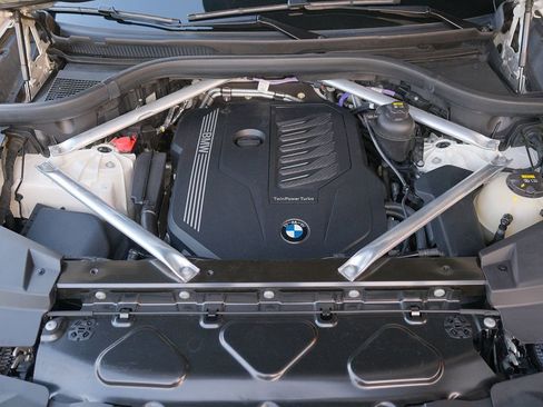 Used 2021 BMW X5 sDrive40i w/ Parking Assistance Package RWD image 8