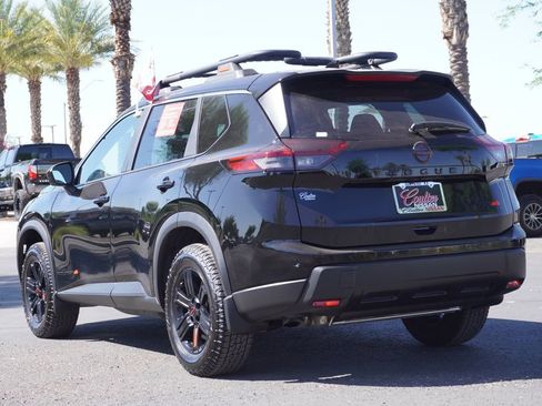 Certified 2025 Nissan Rogue SV AWD/4WD image 3