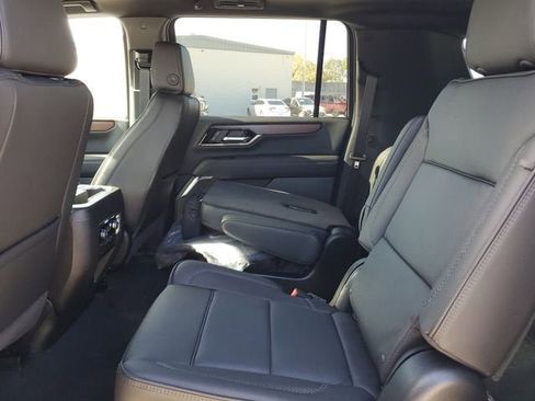 New 2026 GMC Yukon XL Denali w/ Sun & Power Step Package AWD/4WD image 11