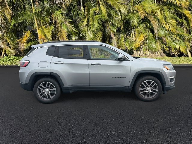 Used 2020 Jeep Compass Latitude w/ Safety & Security Group FWD image 3