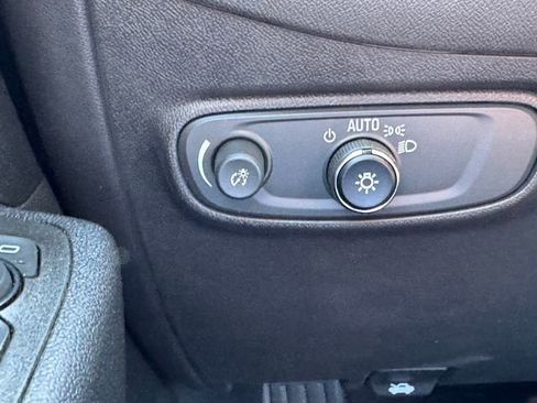 Certified 2023 Chevrolet Equinox LS image 29