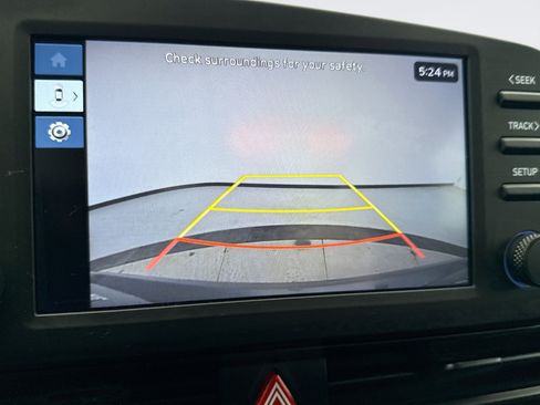 Used 2025 Hyundai Elantra Sport image 15