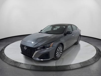 Used 2025 Nissan Altima 2.5 SV