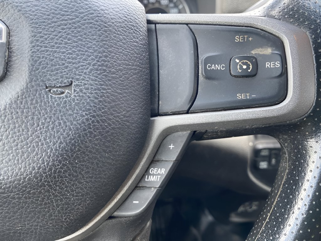Used 2024 RAM 5500 Tradesman w/ Chrome Appearance Group AWD/4WD image 25