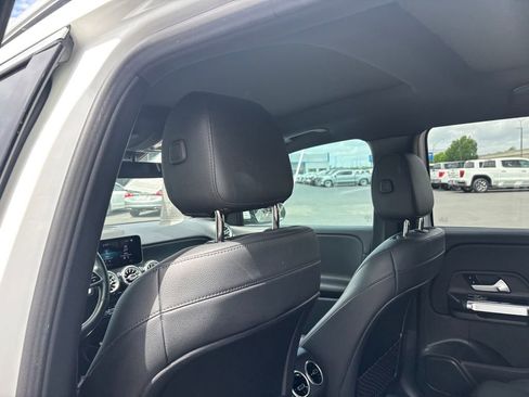 Used 2021 Mercedes-Benz GLB 250 image 26