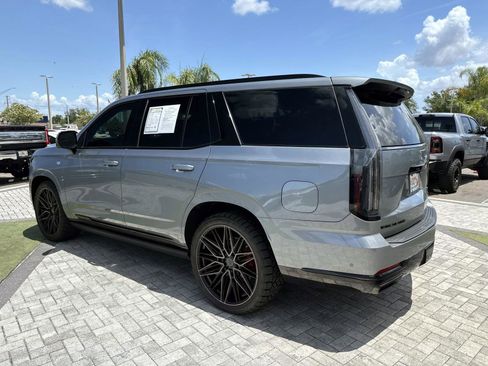 Used 2026 Cadillac Escalade Platinum Sport w/ LPO, ONYX Package AWD/4WD image 5