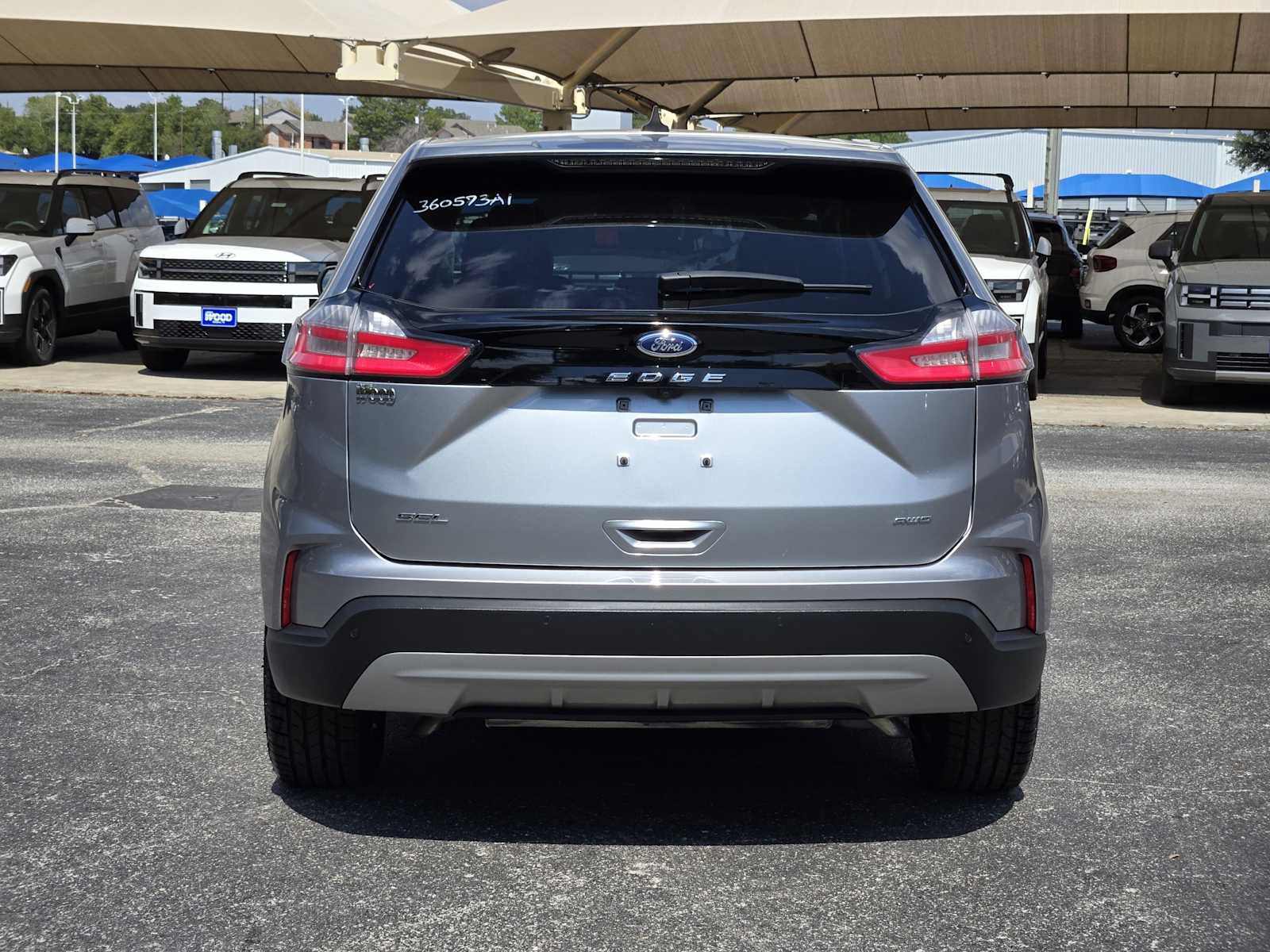 Used 2024 Ford Edge SEL AWD/4WD image 5