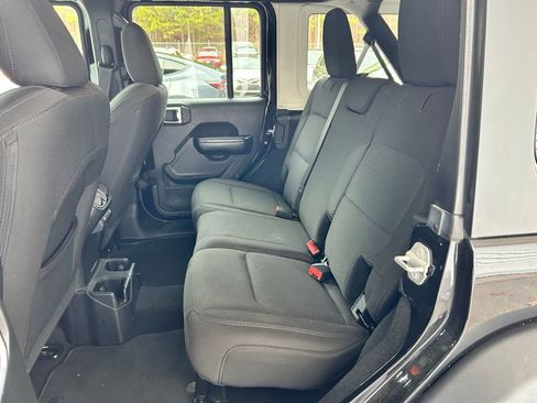 Used 2019 Jeep Wrangler Unlimited Sport S image 5