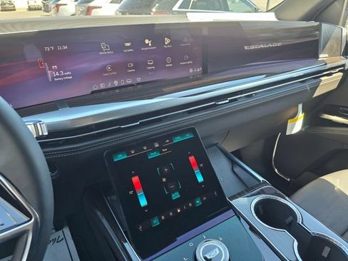 New 2026 Cadillac Escalade Luxury w/ Touring Package AWD/4WD image 27