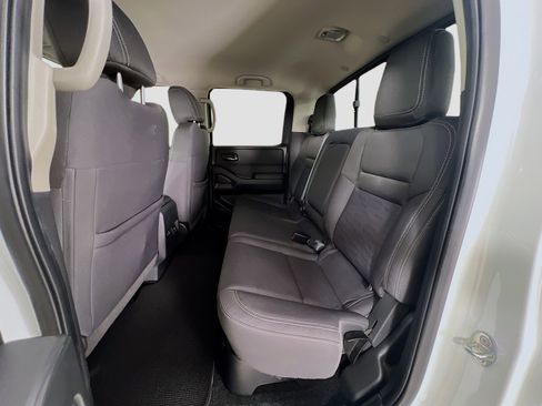 Used 2022 Nissan Frontier SV w/ Technology Package image 24