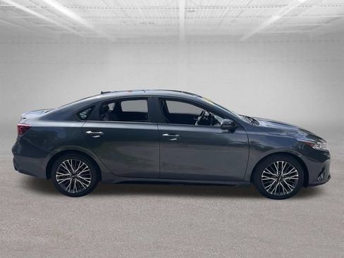 Used 2023 Kia Forte GT-Line w/ GT-Line Premium Package FWD image 5