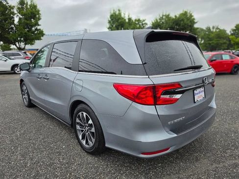 Used 2024 Honda Odyssey EX-L image 3