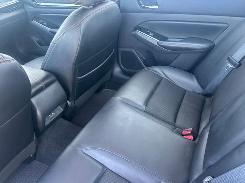 Used 2024 Nissan Altima 2.5 SR FWD image 4