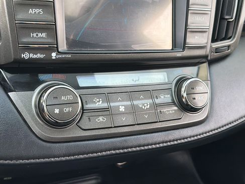 Used 2014 Toyota RAV4 XLE AWD/4WD image 21