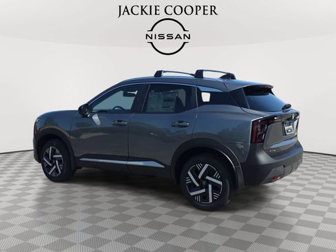 New 2027 Nissan Kicks SV w/ Cold Weather Package FWD image 7