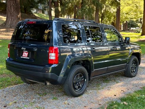 Used 2014 Jeep Patriot Sport w/ Power Value Group image 7