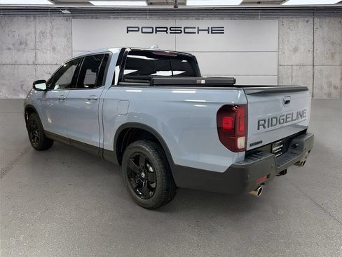 Used 2024 Honda Ridgeline Black Edition image 3